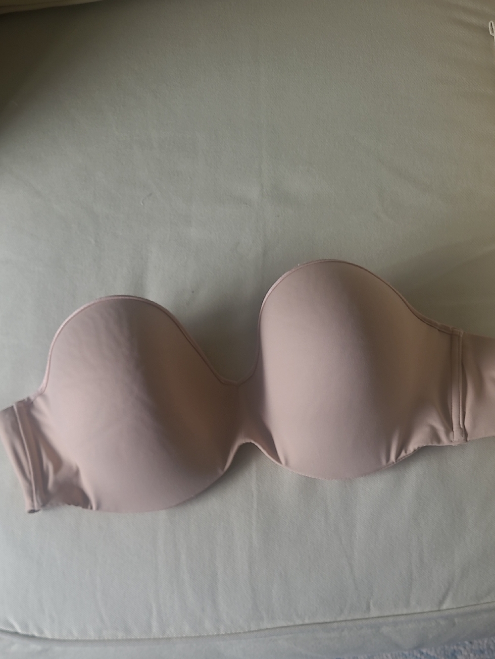 Strapless Smooth Molded Cup Bra